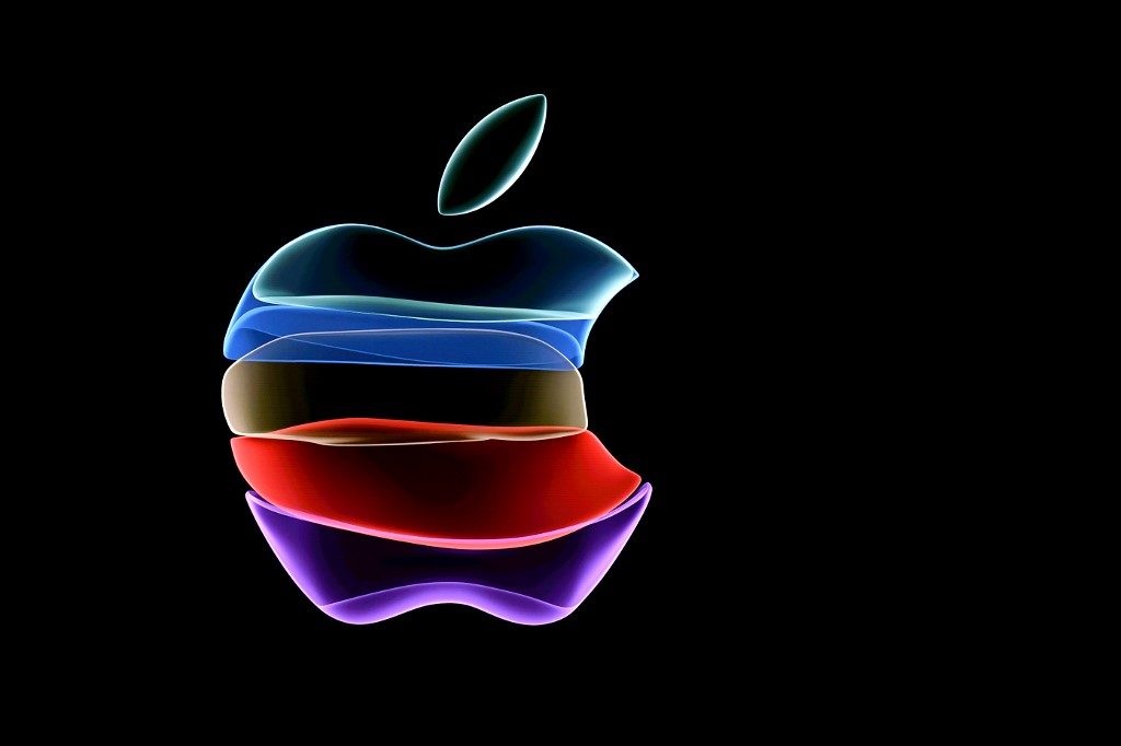 Apple iPhone sales tumble, trimming profit