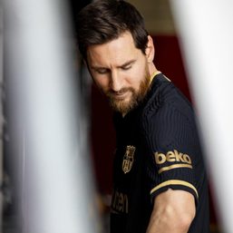 WATCH: Messi, Barcelona sport new away kit