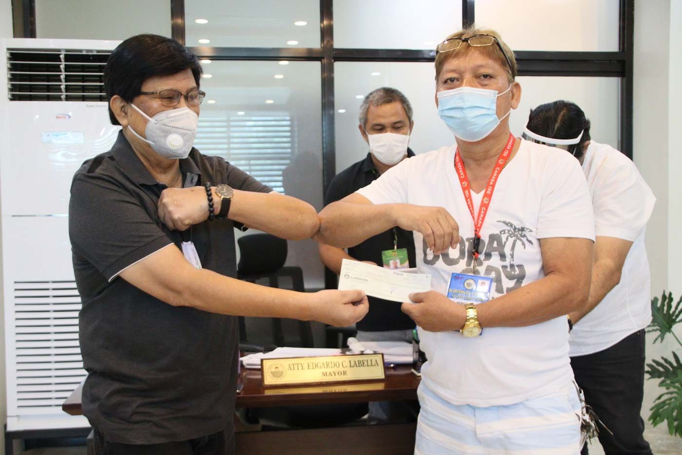 At least P1 million in aid money released to each of Cebu City’s 80 barangays