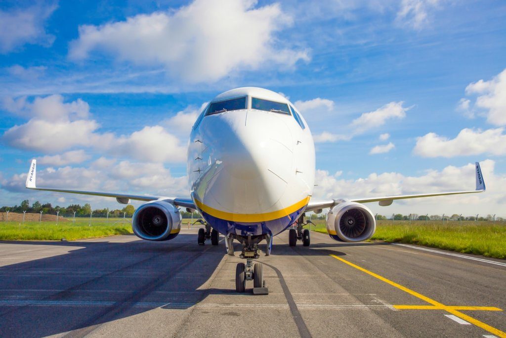 Ryanair pilots in Spain accept 20% pay cut