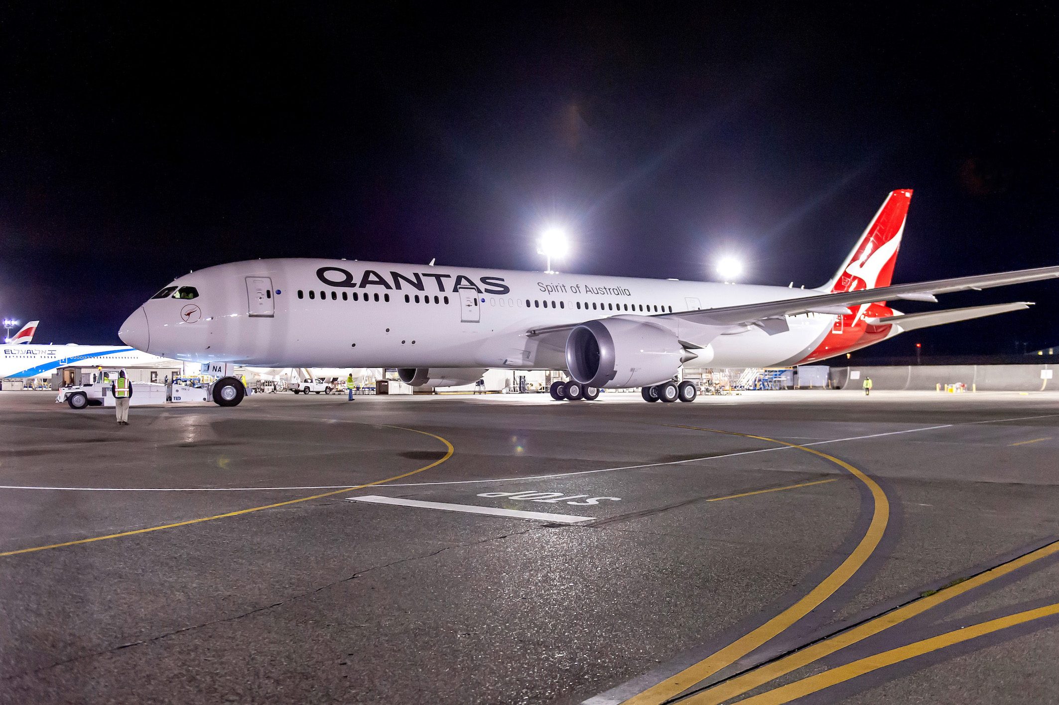Qantas to axe 2,500 more jobs