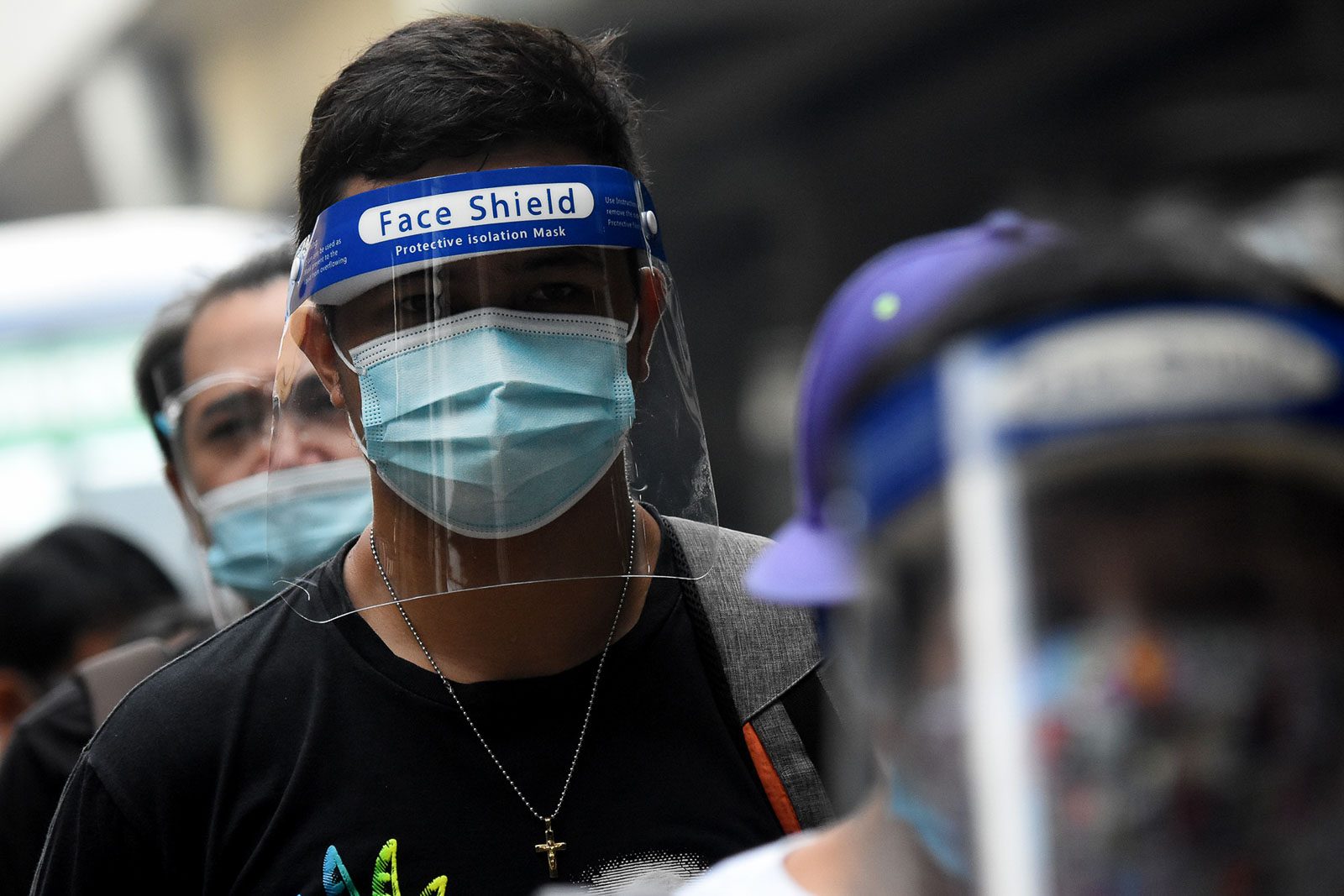 Filipinos now required to wear ‘full’ face shields, masks outside homes