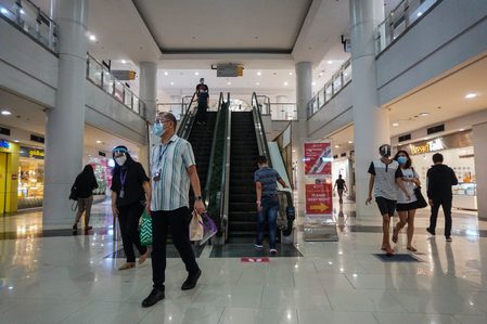 Coronavirus task force dilemma: Stricter MGCQ or lenient GCQ for Metro Manila?