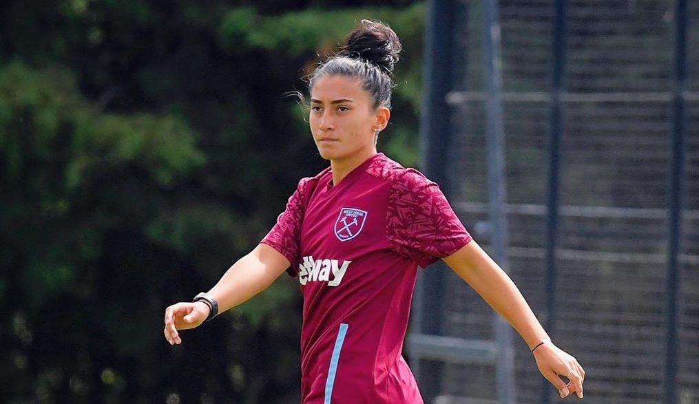 Filipina booter Maz Pacheco hopes to make waves in West Ham