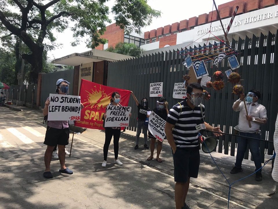 Youth group urges Duterte to order ‘academic freeze’ until January 2021