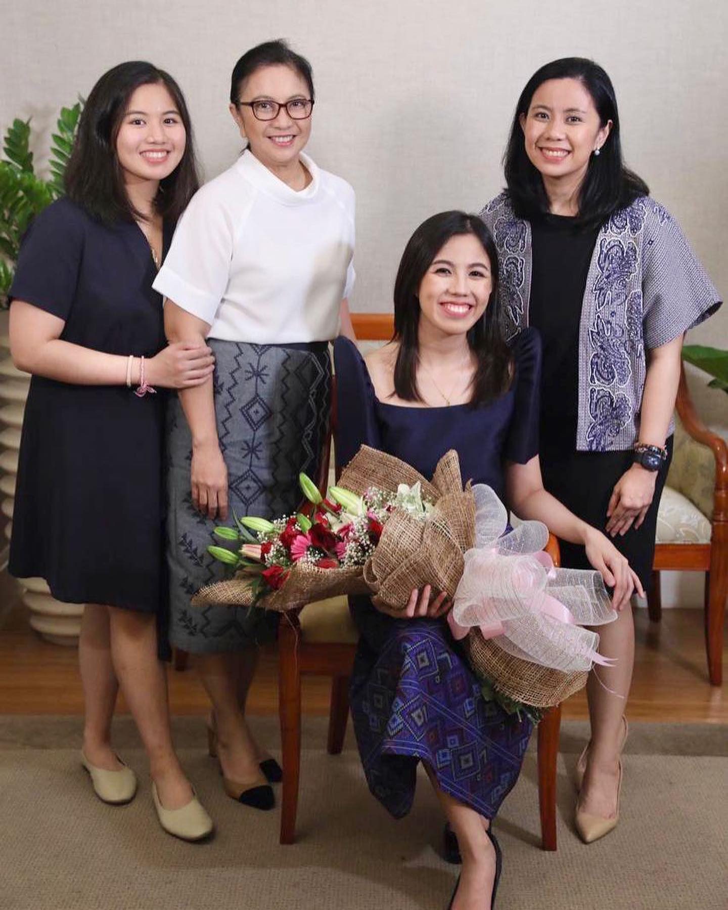 Robredo goes full-on stage mom as daughter Tricia gets MD-MBA degree