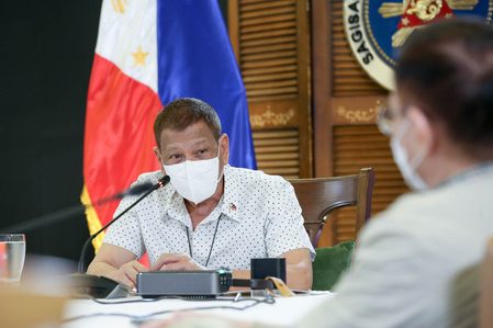 Duterte wants entire Philippine population given COVID-19 vaccine for free