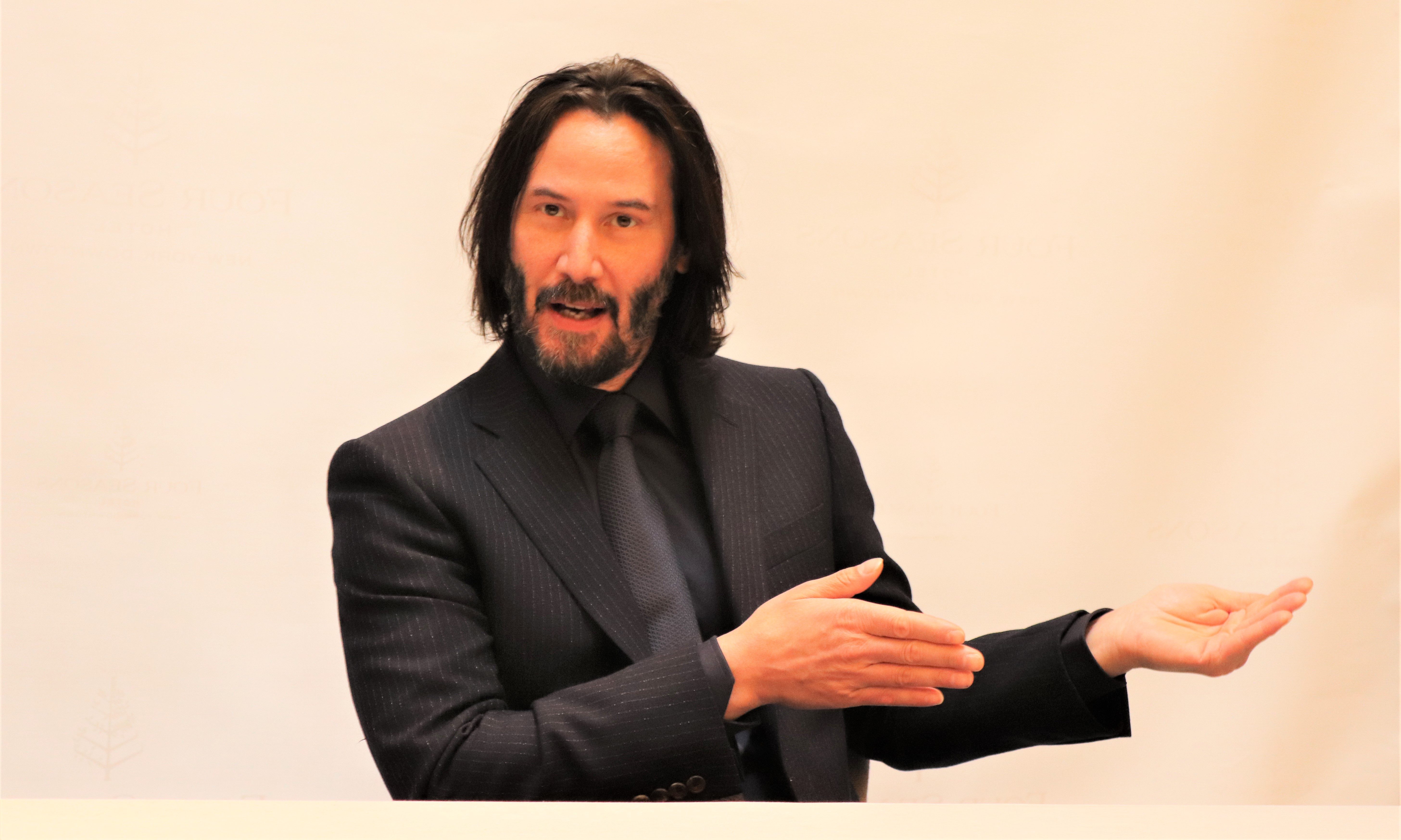 [Only IN Hollywood] Keanu Reeves talks about filming ‘The Matrix 4’ in Berlin