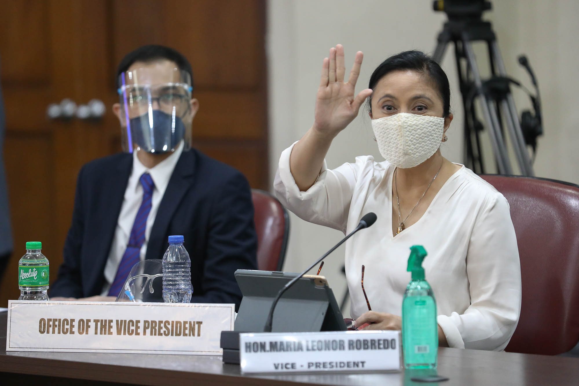 Robredo says ‘no decision yet’ on 2022 bid for Camarines Sur governor