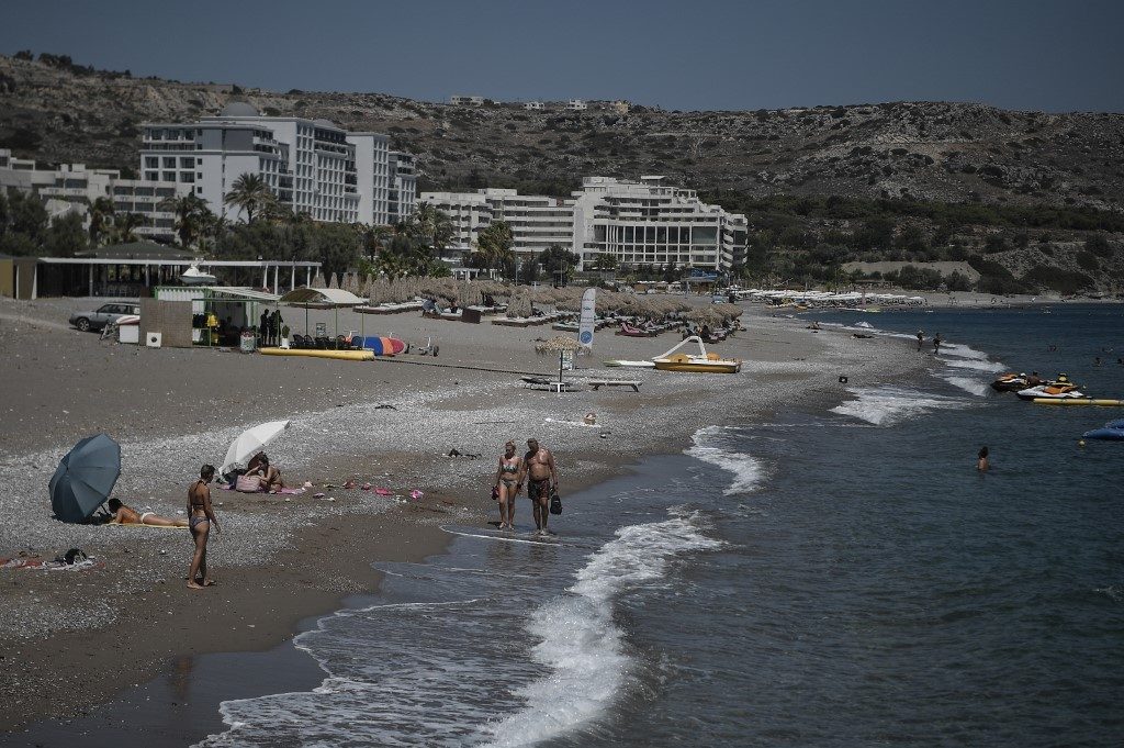 Coronavirus squeezes Greek economy by 15% in Q2 2020