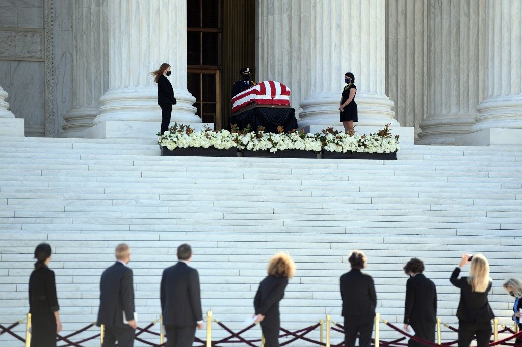 Mourners pay homage as Ginsburg lies in repose at US Supreme Court