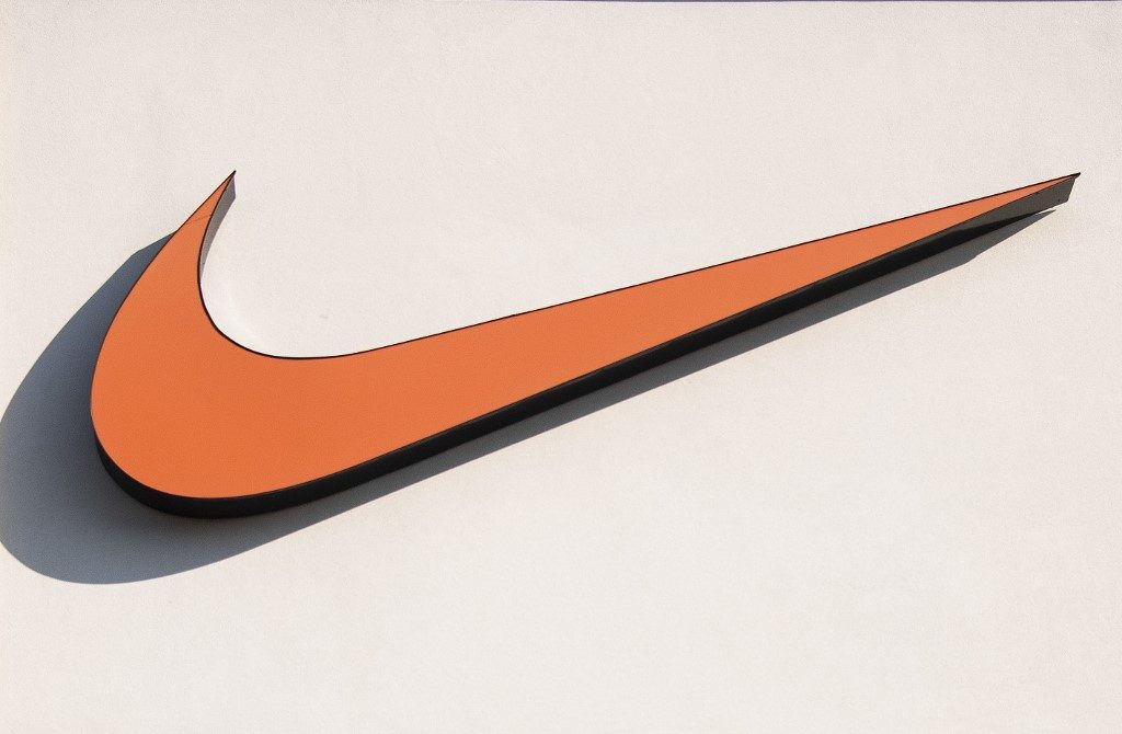 Nike cheers return of pro sports as earnings top expectations