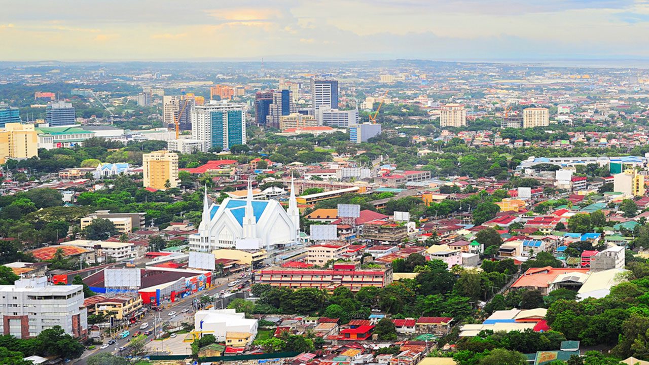 In Cebu City, 70 businesses suspend operations to meet minimum health standards