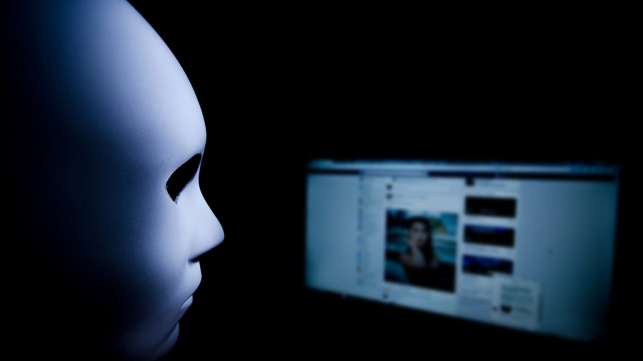 Surveillance company’s leaked manual teaches how to hide fake Facebook accounts