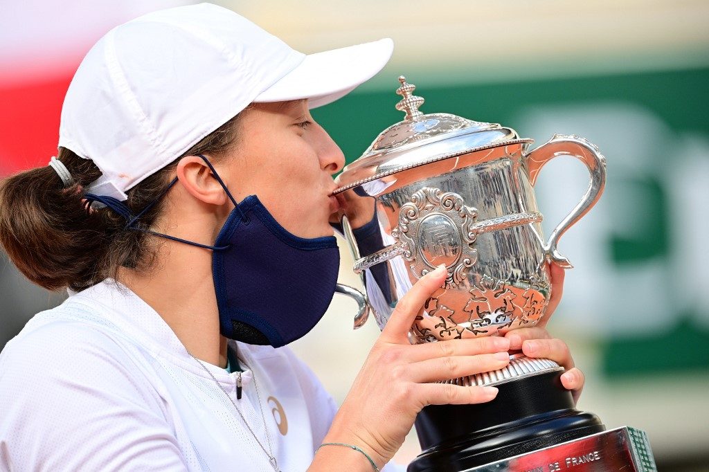 Polish teen Iga Swiatek powers to landmark French Open triumph