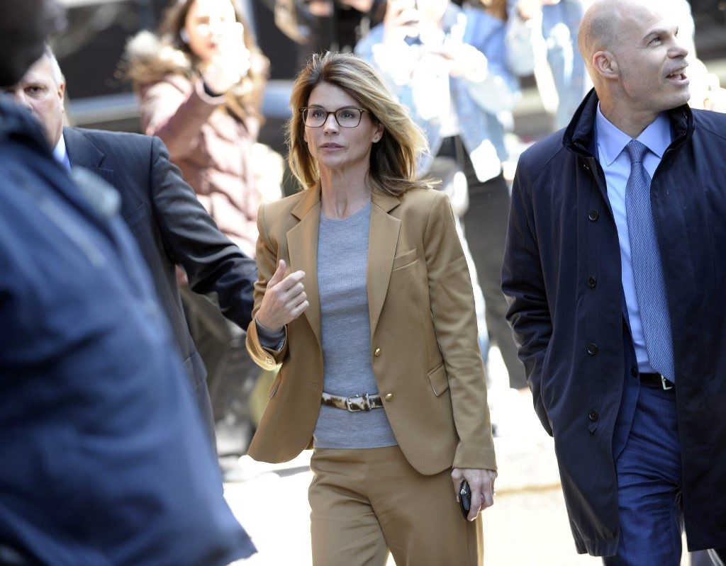 Actress Lori Loughlin begins prison term for US college admissions scam