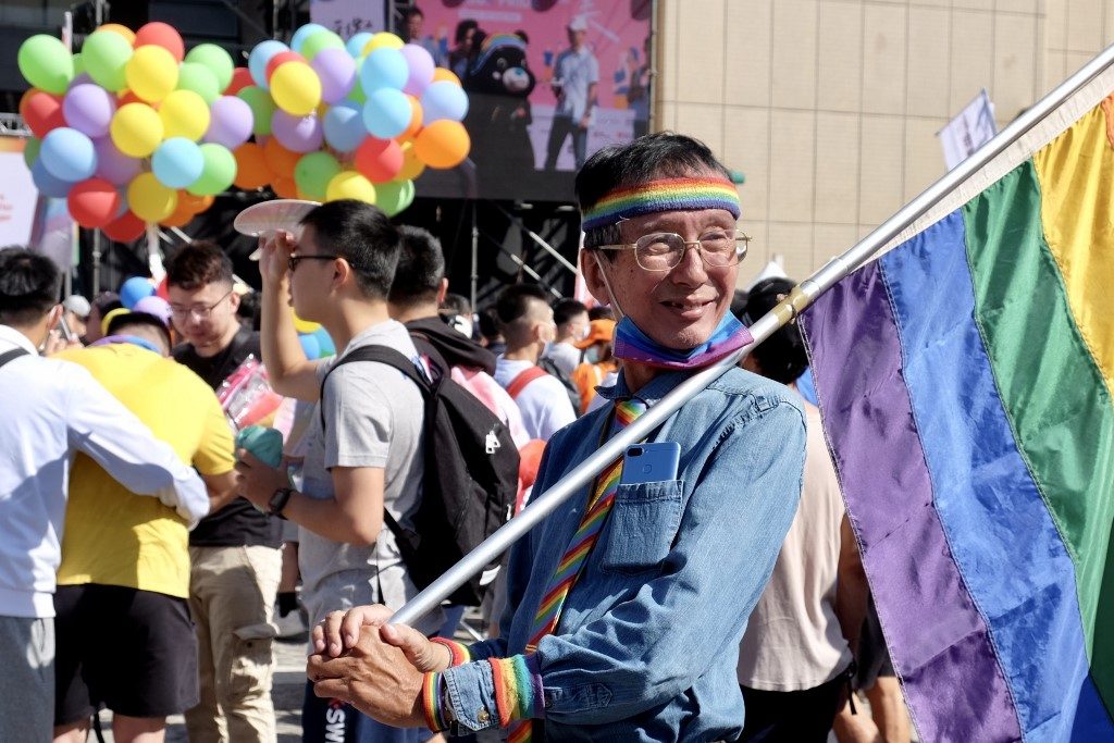 Crowds celebrate Pride in virus-free Taiwan