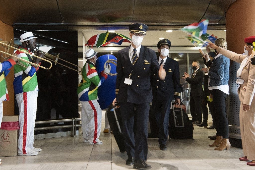 Celebrations in South African airports as borders reopen