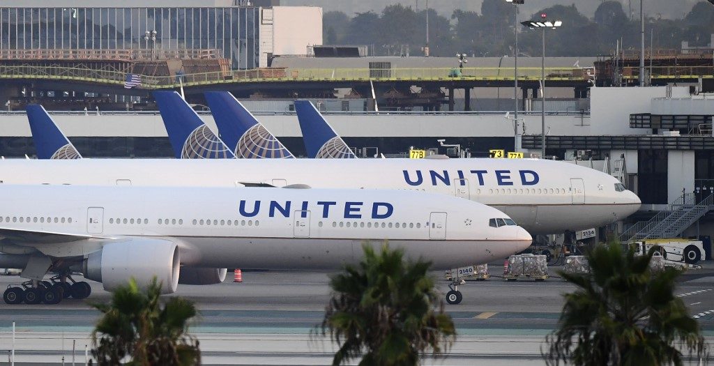 United Airlines posts steep loss, prepares for travel rebound