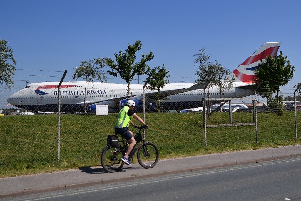 British Airways parent flies into 1.3-billion-euro loss