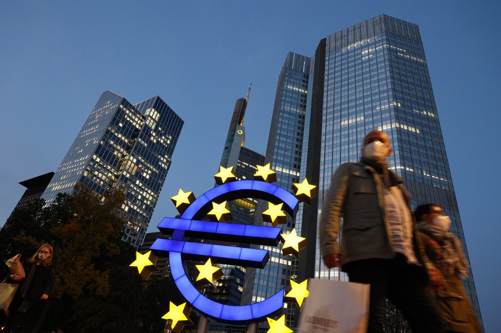 Pandemic puts brakes on eurozone business activity