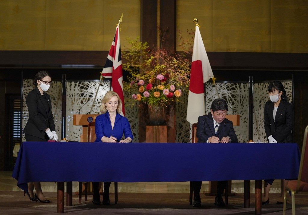 Britain signs post-Brexit trade deal with Japan