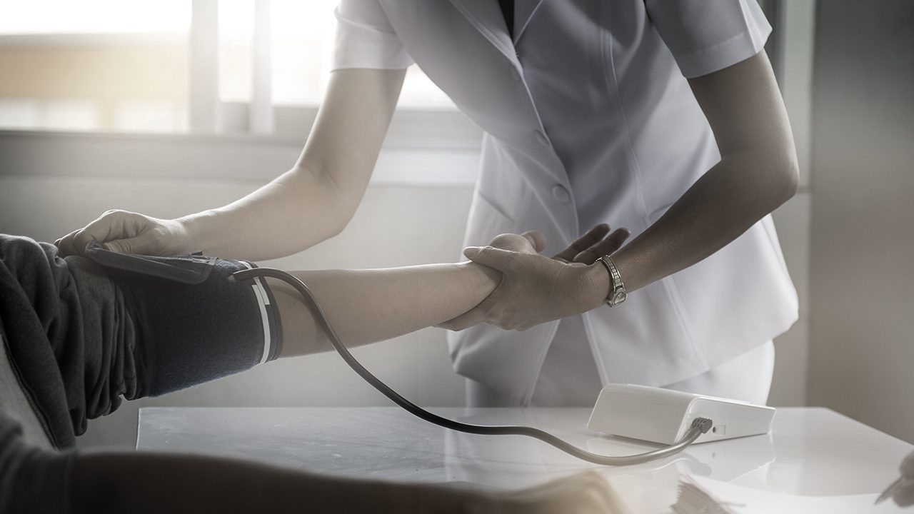 Cebu province raises starting salary of nurses in public hospitals