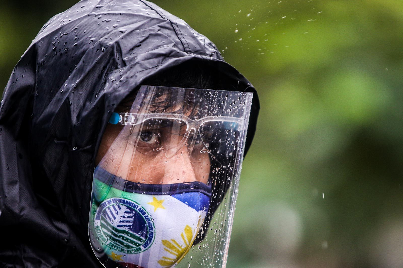 Isko Moreno urges gov’t to drop ‘face shield’ policy
