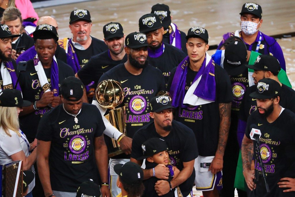 LOOK: NBA legends, fans revel in Lakers’ first title in decade