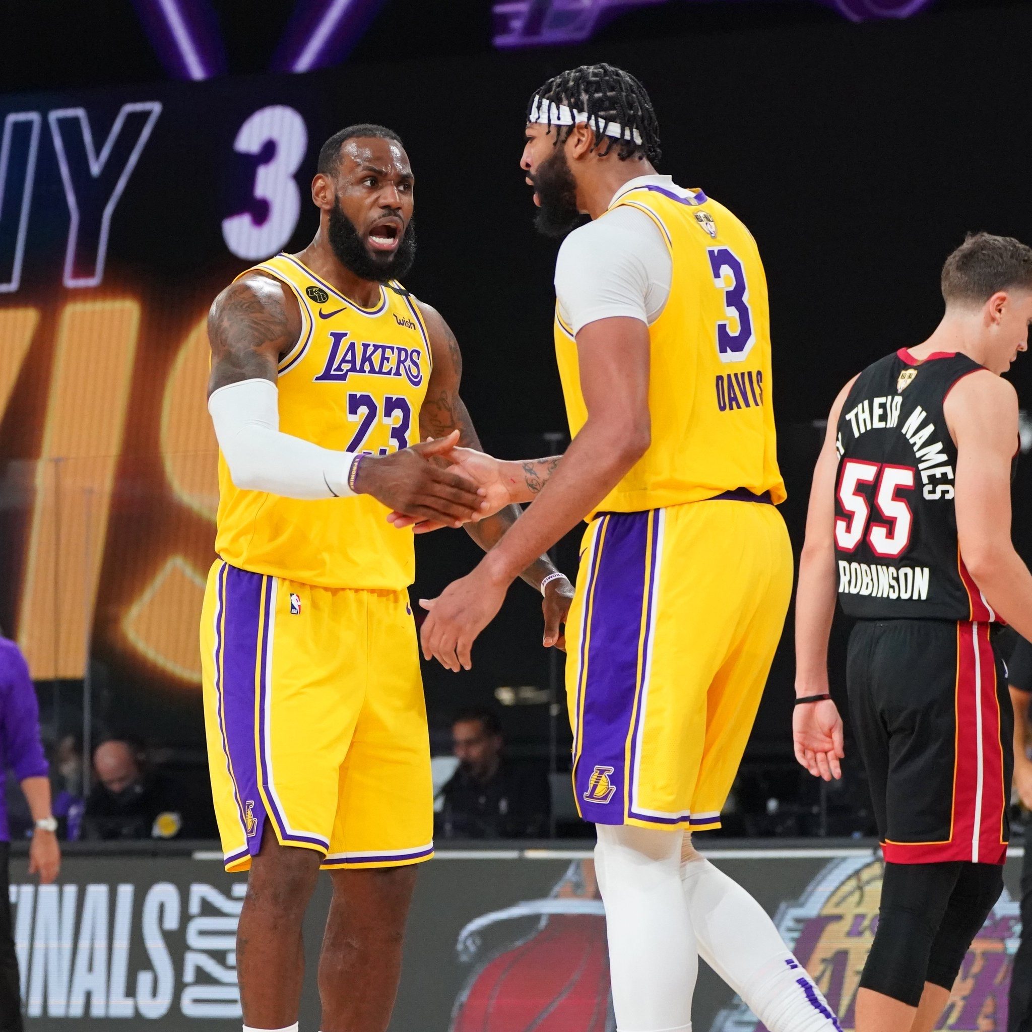 Dominance and verve: How the Lakers won Game 1