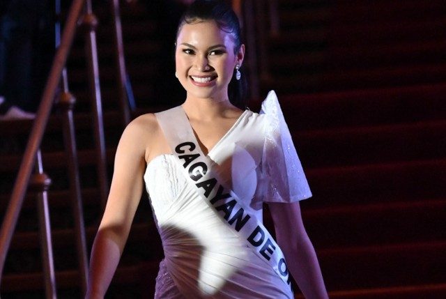 Miss Universe Philippines candidate Vincy Vacalares tests positive for COVID-19