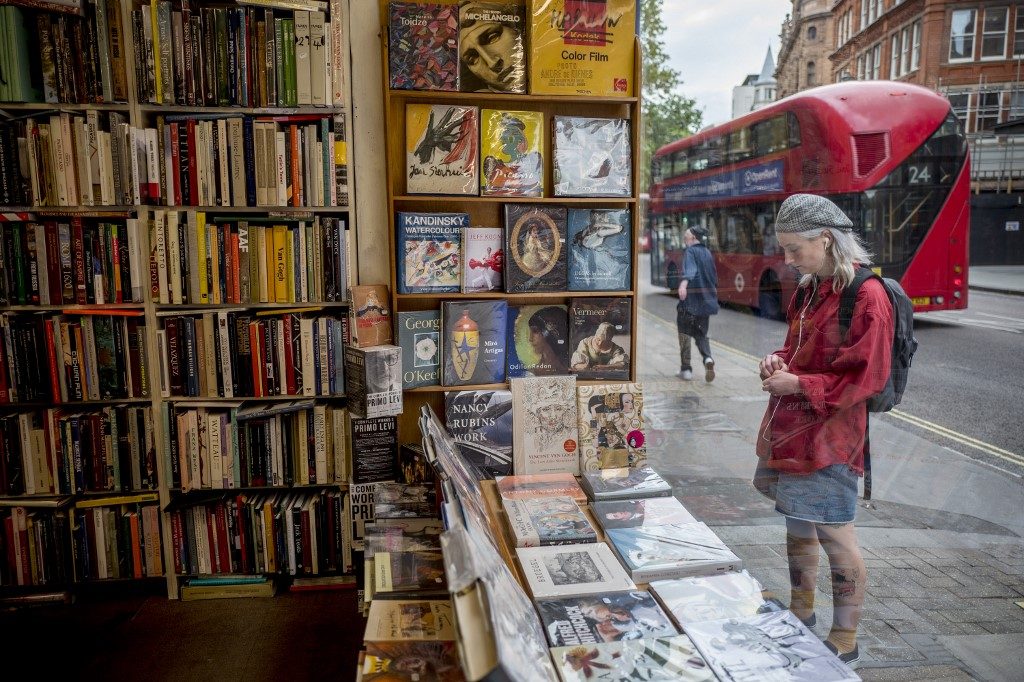 Independent bookshops go online to reach new audiences in UK