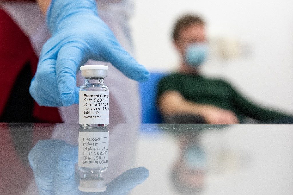 Top coronavirus aide warns US vaccination to take time