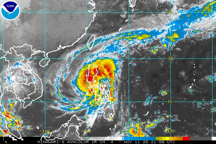 Typhoon Ulysses soaks parts of Luzon as it moves inland