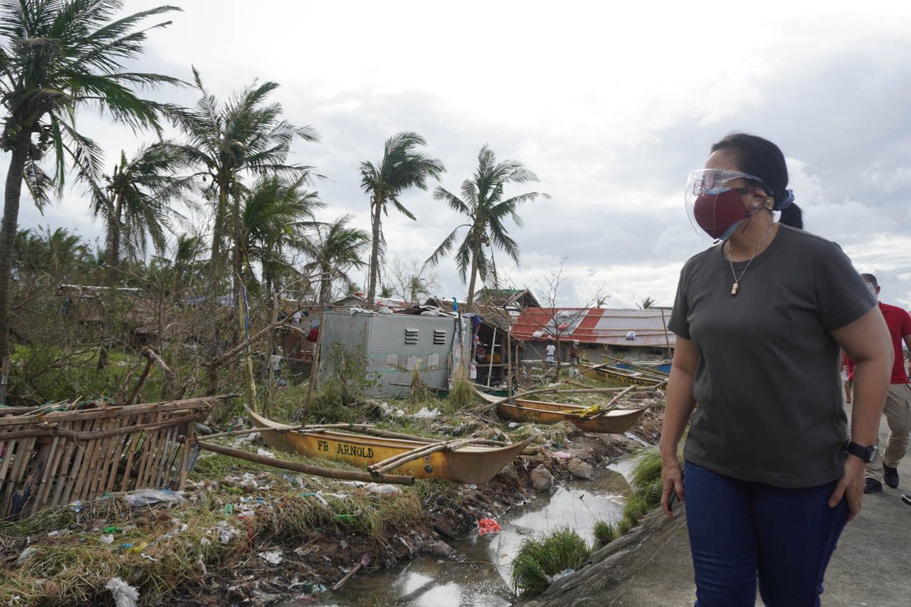 Robredo visits Rolly-hit Bicol, gives aid to affected residents
