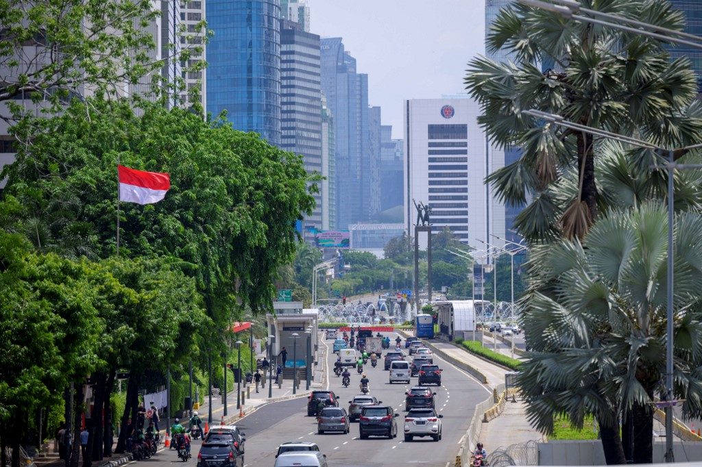 Indonesia tumbles into first recession in 2 decades
