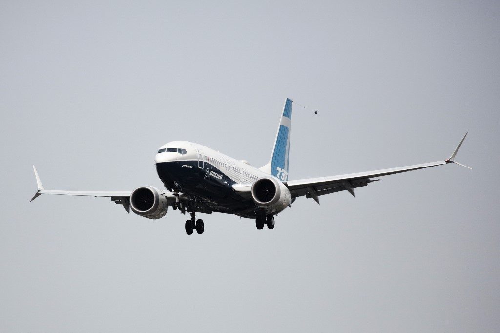US regulators clear Boeing 737 MAX to fly again