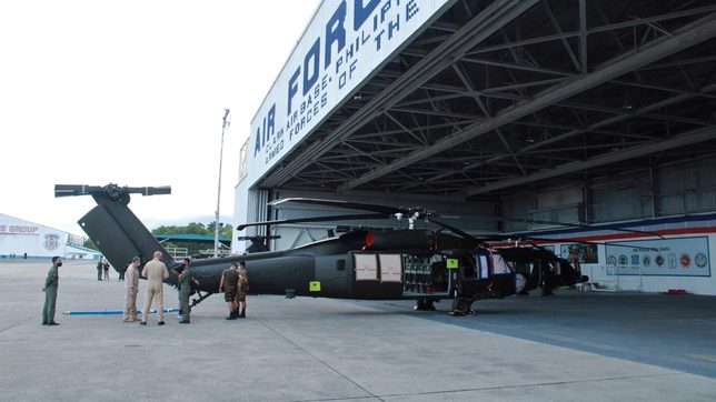 LOOK: PH Air Force gets 5 Black Hawk helicopters