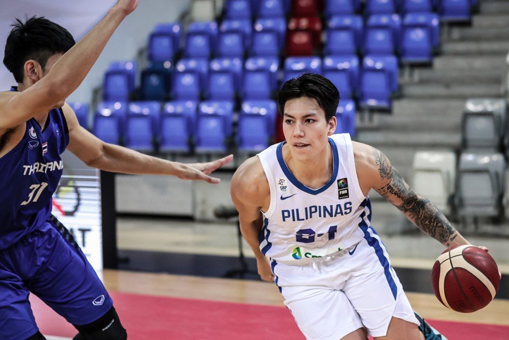 Gilas Pilipinas menyapu Thailand untuk melaju di kualifikasi FIBA