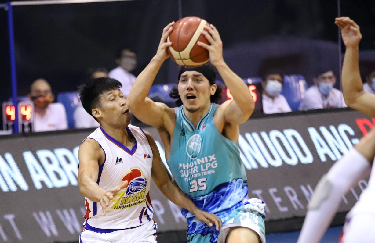 Wright tows Phoenix to PH Cup semis as Magnolia falls