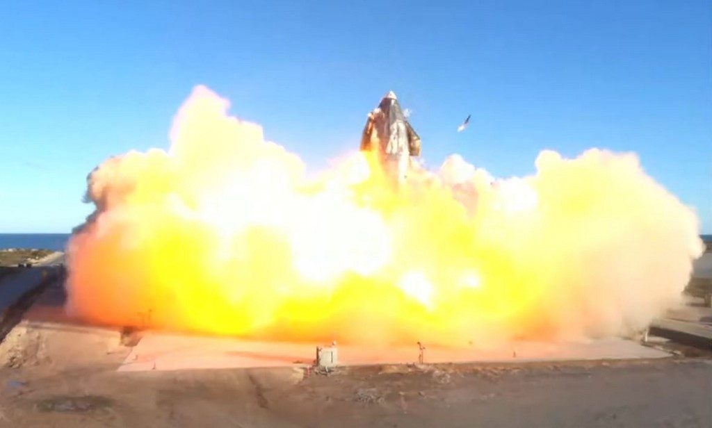 SpaceX prototype blasts off…and crashes in fireball