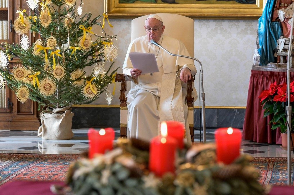 Pope offers Christmas messages for Lebanon, South Sudan