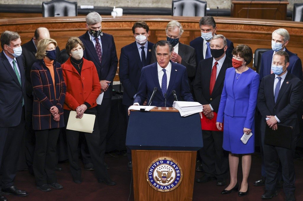 Lawmakers push bipartisan US stimulus plan to break stubborn deadlock