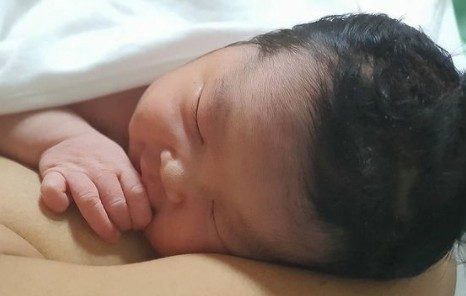 LOOK: Aicelle Santos, Mark Zambrano welcome baby girl