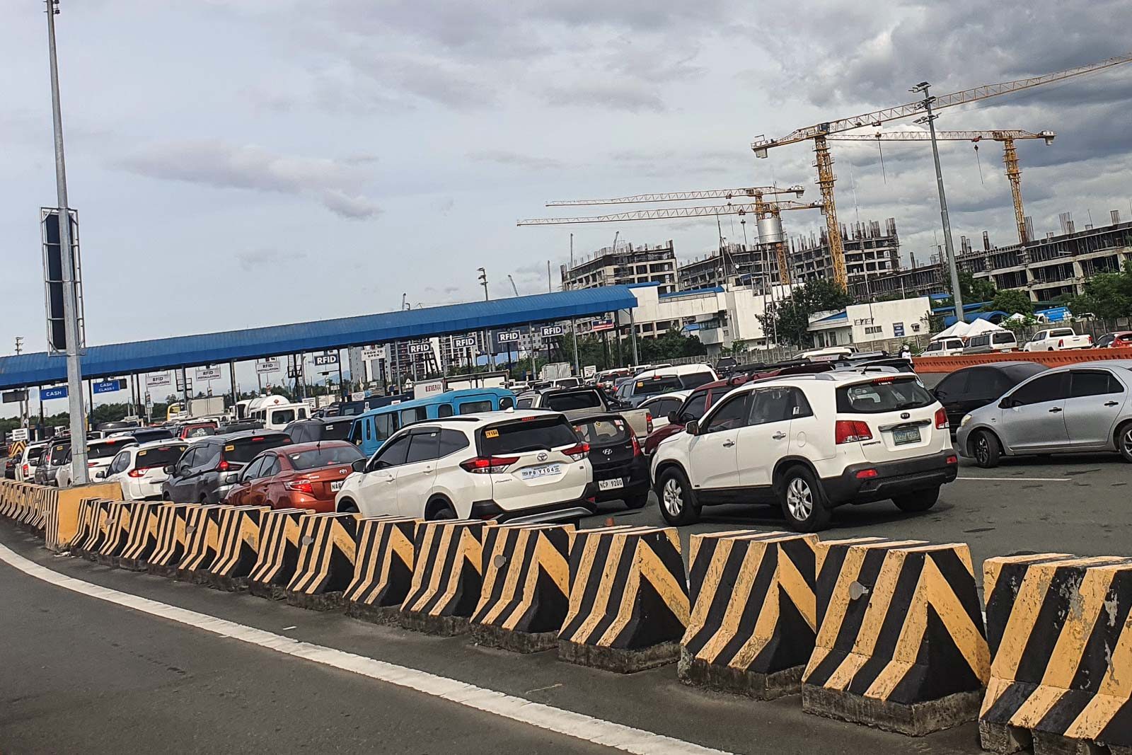 Glitches, traffic on first day of cashless toll scheme just ‘birth pains’ – TRB