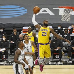 ‘King’ James celebrates birthday with milestone in Lakers win