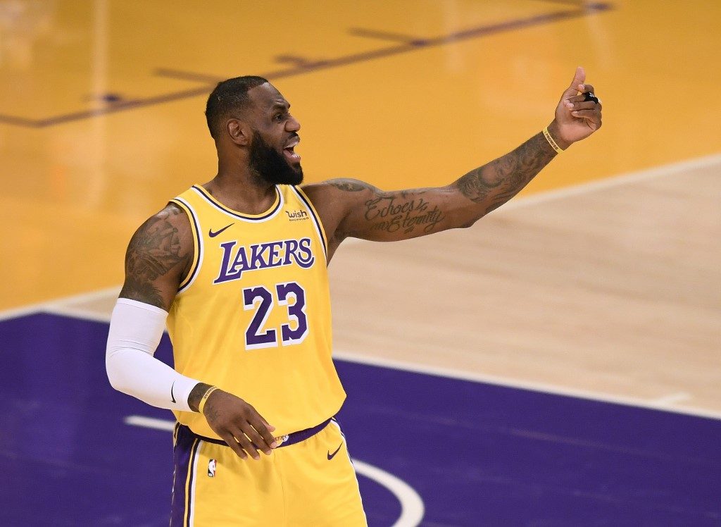 LeBron makes history, scores double figures in 1,000 straight games
