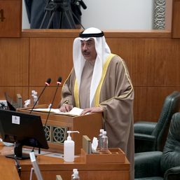 Kuwait government resigns en masse as emir faces first big challenge