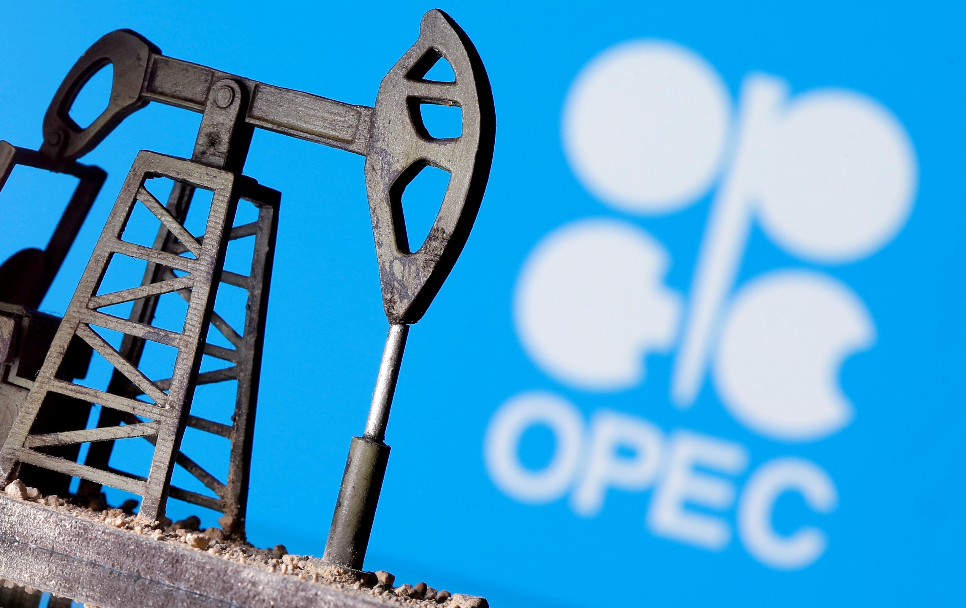 OPEC+ swerves from Ukraine crisis and sticks to oil output plans