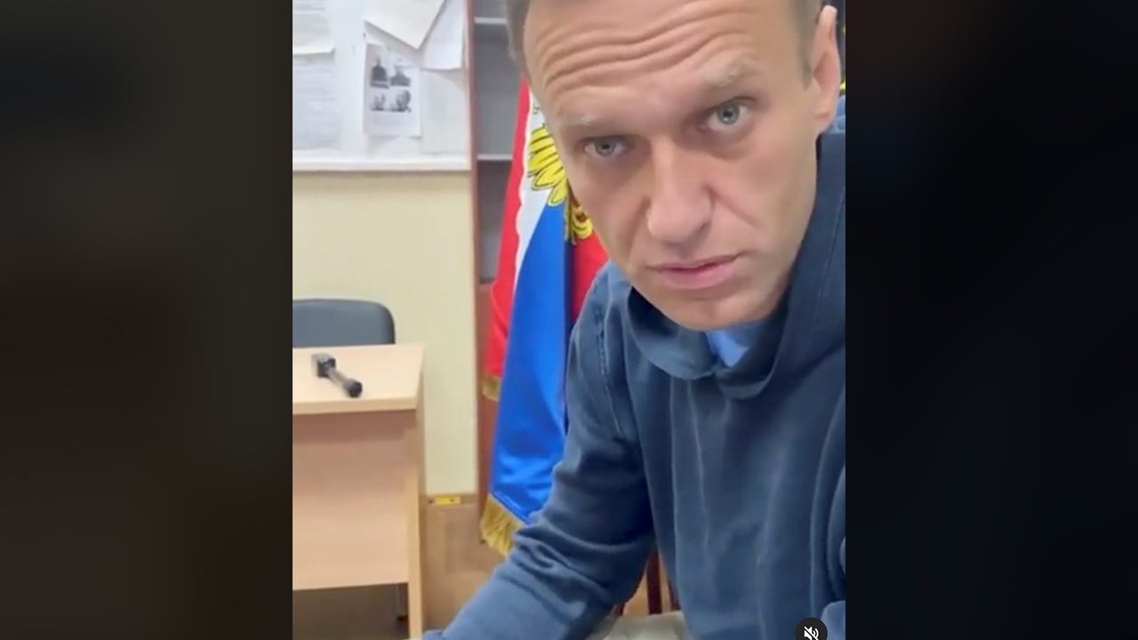 Amnesty International says Russia may be slowly killing Navalny